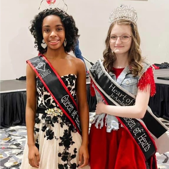 I guess I could introduce myself… okay… well.. - Picture 2 of 6